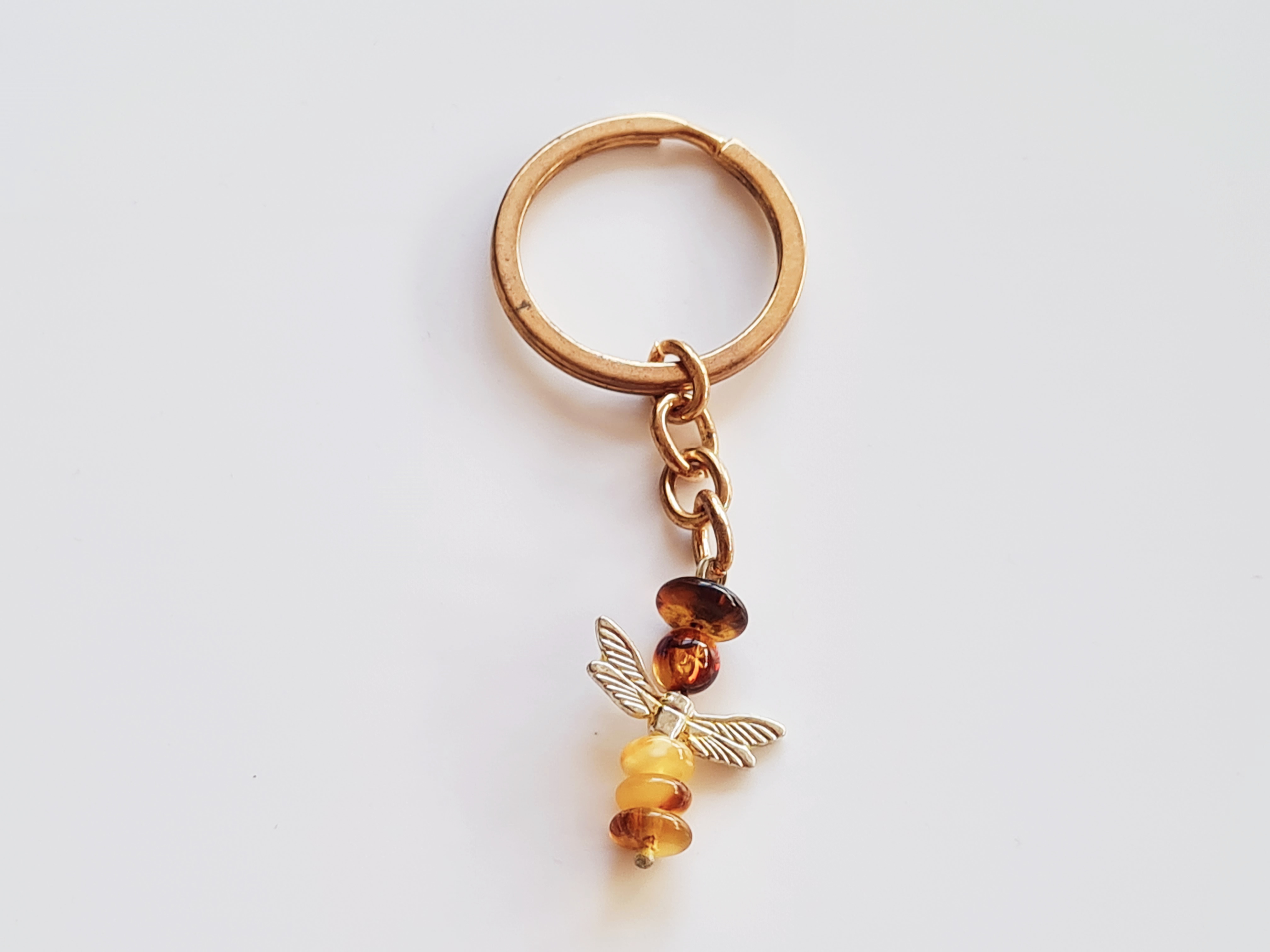 Des portes clés en pierres naturelles en ambre à la fois décoratifs et pour  votre bien-être (lithothérapie) avec des pierres naturelles d'ambre