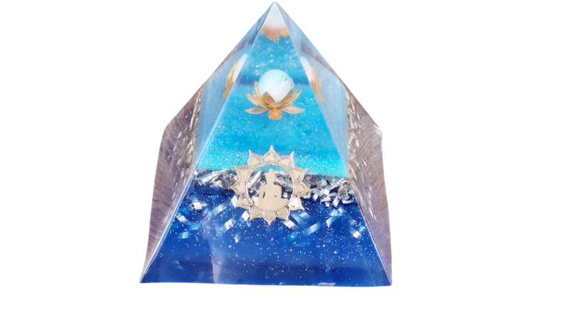 Orgonite pyramide opaline bouddha